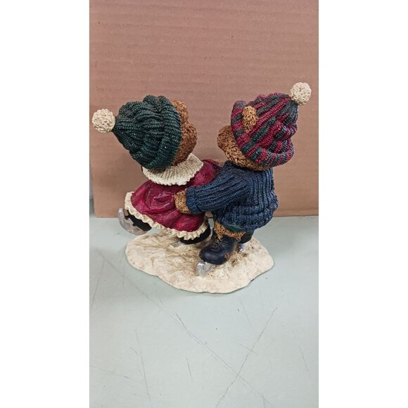 Vintage Windsor Bears of Cranberry Commons Ice Skating - Picture 3 of 6